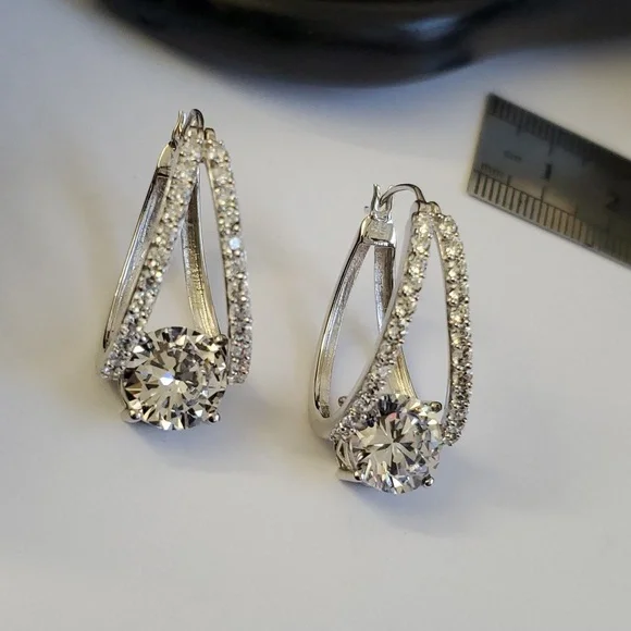 Watch Video / 8 Cttw Solitaire Sterling Silver 925 Hoop Earrings